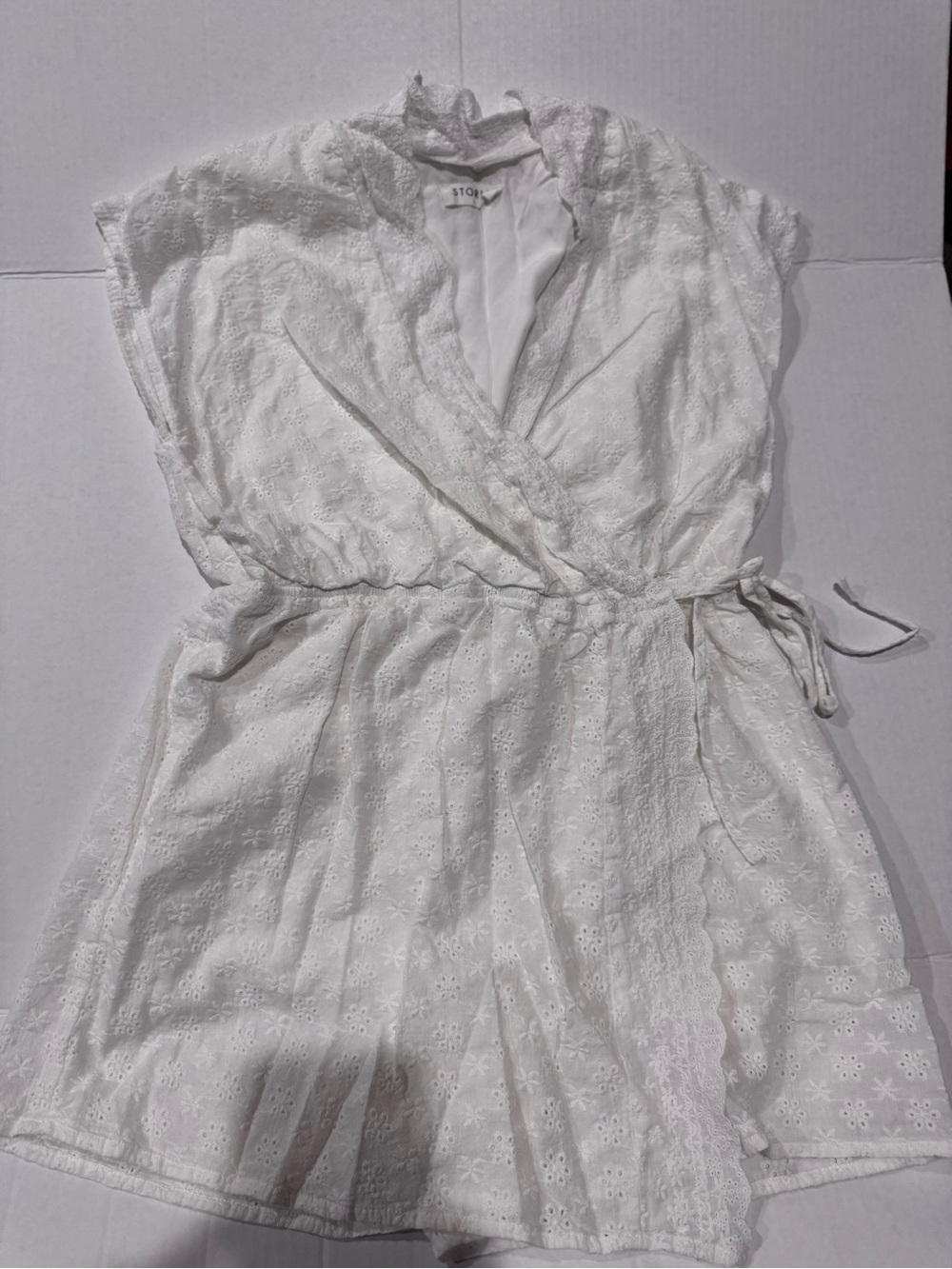 Storia White Wrap Romper - Picture 5 of 12